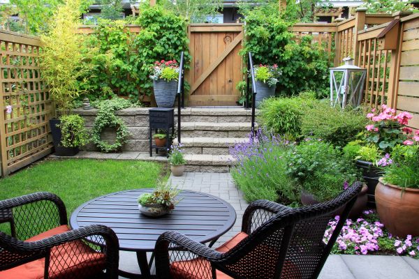 Small Yard Landscaping in Cherry Hill